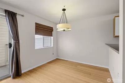 1900 NE 48th Street #E205, Renton, WA 98056 - Photo 14