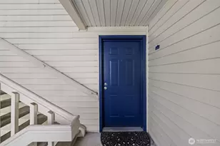 1900 NE 48th St, Renton, WA 98056 - Photo 4