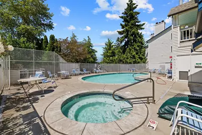 1900 NE 48th Street #E205, Renton, WA 98056 - Photo 24