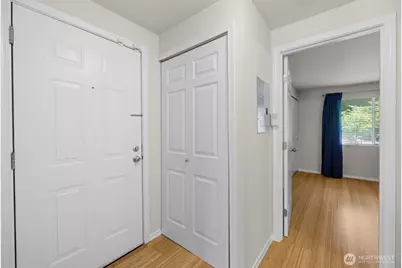 1900 NE 48th Street #E205, Renton, WA 98056 - Photo 6