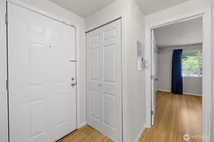 1900 NE 48th St, Renton, WA 98056 - Photo 6