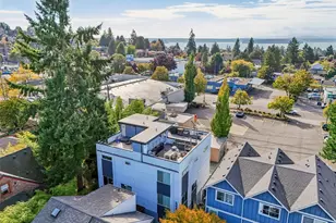 6325 34th Ave SW, Seattle, WA 98126 - Photo 2