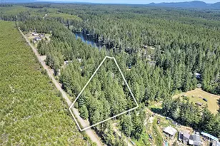90 NE Lakeridge Dr, Belfair, WA 98528 - Photo 2