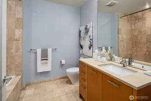 10700 NE 4th St, Bellevue, WA 98004 - Photo 28