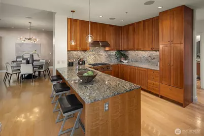 10700 NE 4th Street #4102, Bellevue, WA 98004 - Photo 10
