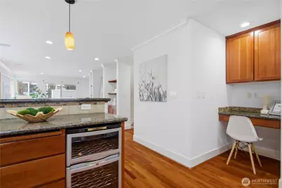 1022 Taylor Avenue N #A, Seattle, WA 98109 - Photo 6