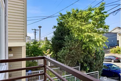 1022 Taylor Avenue N #A, Seattle, WA 98109 - Photo 12