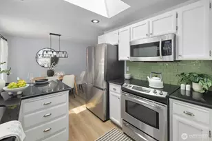 17907 25th Dr SE, Bothell, WA 98012 - Photo 10