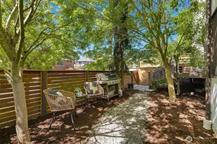 7812 Stroud Ave N, Seattle, WA 98103 - Photo 28