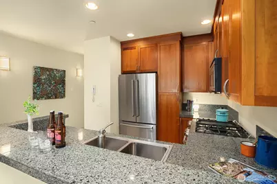 2035 Eastlake Avenue E #301, Seattle, WA 98102 - Photo 10