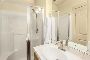 2035 Eastlake Ave E, Seattle, WA 98102 - Photo 20