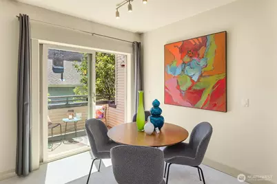 2035 Eastlake Avenue E #301, Seattle, WA 98102 - Photo 8