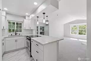 2560 118th Ave SE, Bellevue, WA 98005 - Photo 1