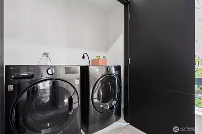 8613 23rd Avenue NE #B, Seattle, WA 98115 - Photo 26