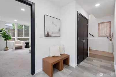 8613 23rd Avenue NE #B, Seattle, WA 98115 - Photo 24