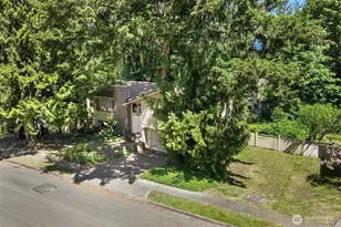 8108 138th Ave NE, Redmond, WA 98052 - Photo 2