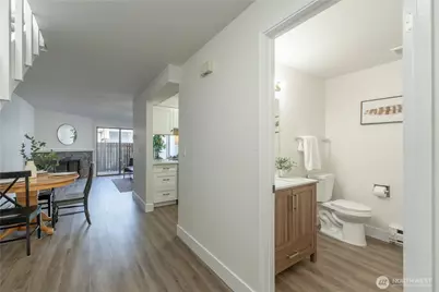 216 SW 154th Street #3, Burien, WA 98166 - Photo 4