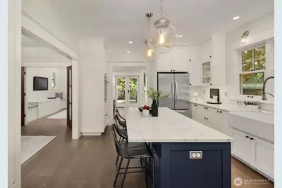 2442 6th Avenue W, Seattle, WA 98119 - Photo 12