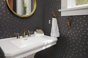 2442 6th Ave W, Seattle, WA 98119 - Photo 16