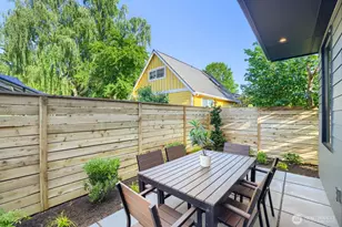 809 NE 90th St, Seattle, WA 98115 - Photo 14