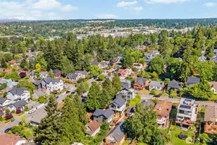 813 NE 90th St, Seattle, WA 98115 - Photo 32