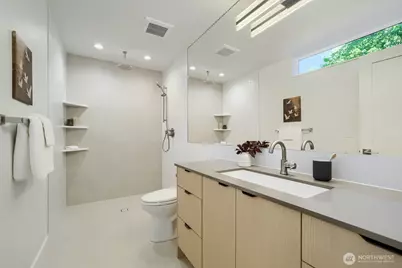 813 NE 90th Street, Seattle, WA 98115 - Photo 22