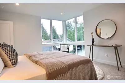 813 NE 90th Street, Seattle, WA 98115 - Photo 14