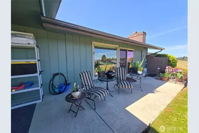 1301 S 3rd Avenue #5D, Sequim, WA 98382 - Photo 4