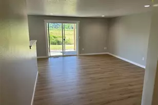 230 Adams Dr, Kelso, WA 98632 - Photo 2