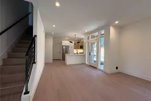 3026 NE 95th St, Seattle, WA 98115 - Photo 4