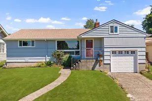 9842 60th Ave S, Seattle, WA 98118 - Photo 2