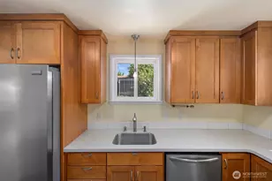 9842 60th Ave S, Seattle, WA 98118 - Photo 16