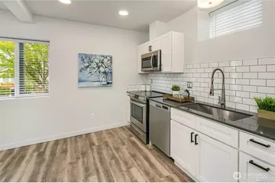 1529 Sturgus Avenue S, Seattle, WA 98144 - Photo 20