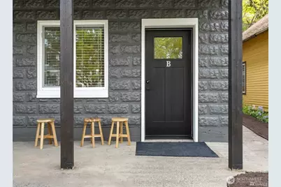 1529 Sturgus Avenue S, Seattle, WA 98144 - Photo 16