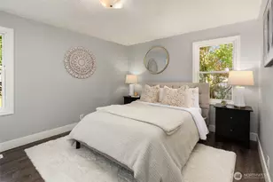 12744 Phinney Ave N, Seattle, WA 98133 - Photo 6
