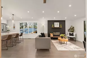 10811 NE 154th Ct, Bothell, WA 98011 - Photo 2