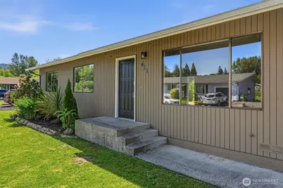 411 SE Brierwood Court, Castle Rock, WA 98611 - Photo 4