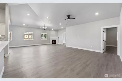 740 S Sixth Avenue, Connell, WA 99326 - Photo 4