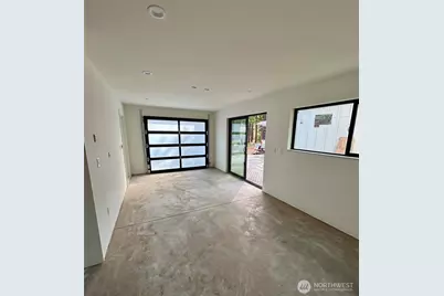 4709 SW Hinds Street, Seattle, WA 98116 - Photo 14
