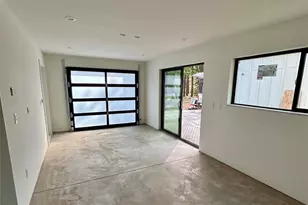 4709 SW Hinds St, Seattle, WA 98116 - Photo 14