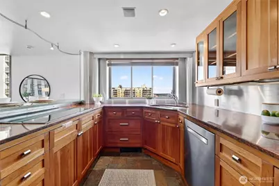 1120 Spring Street #1201, Seattle, WA 98104 - Photo 8