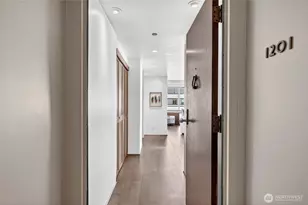 1120 Spring St, Seattle, WA 98104 - Photo 28
