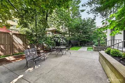 1120 Spring Street #1201, Seattle, WA 98104 - Photo 32