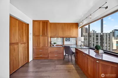 1120 Spring Street #1201, Seattle, WA 98104 - Photo 20