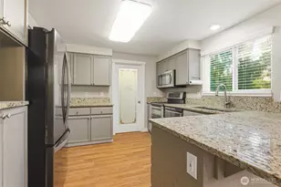 12817 Kapowsin Highlands Dr E, Graham, WA 98338 - Photo 6