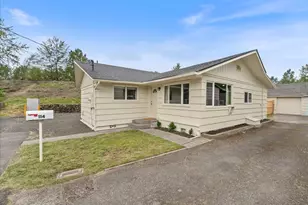 114 Cherry St NW, Castle Rock, WA 98611 - Photo 2