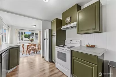 114 Cherry Street NW, Castle Rock, WA 98611 - Photo 16