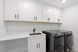 23706 84th Ave W, Edmonds, WA 98026 - Photo 32