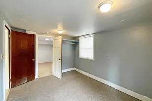 1706 NE 82nd St, Seattle, WA 98115 - Photo 12