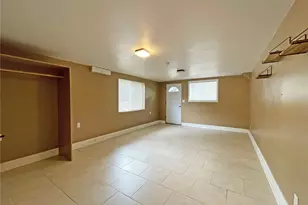 1706 NE 82nd St, Seattle, WA 98115 - Photo 14